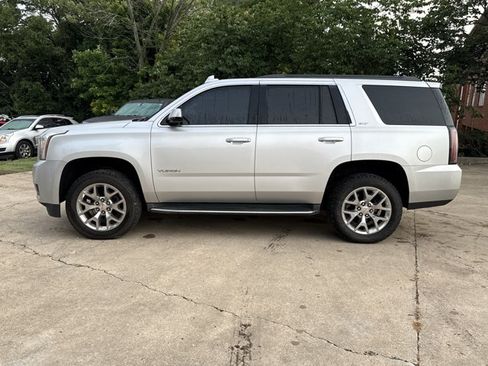 Used 2017 GMC Yukon SLT w/ Open Road Package AWD/4WD image 3