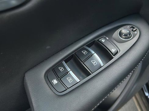 Used 2025 INFINITI QX50 Pure AWD/4WD image 12