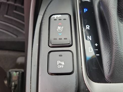 Used 2017 Hyundai Santa Fe Sport FWD image 33