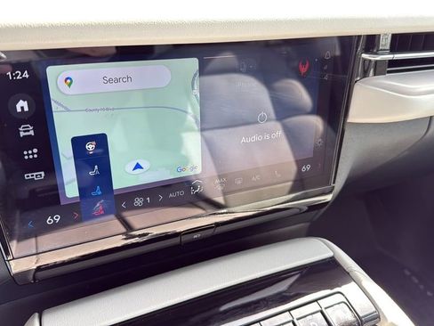 Used 2025 Lincoln Navigator Reserve image 33