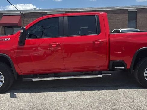 Used 2023 Chevrolet Silverado 2500 LT w/ Convenience Package AWD/4WD image 3