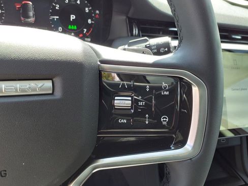 Certified 2025 Land Rover Discovery Sport S image 15