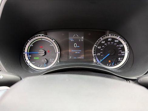 Used 2020 Toyota Highlander LE AWD/4WD image 18