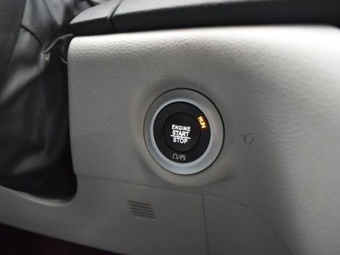 Used 2023 Chrysler Voyager LX FWD image 18
