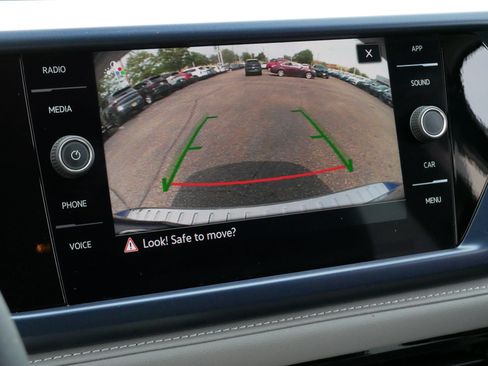Certified 2024 Volkswagen Taos SE AWD/4WD image 30
