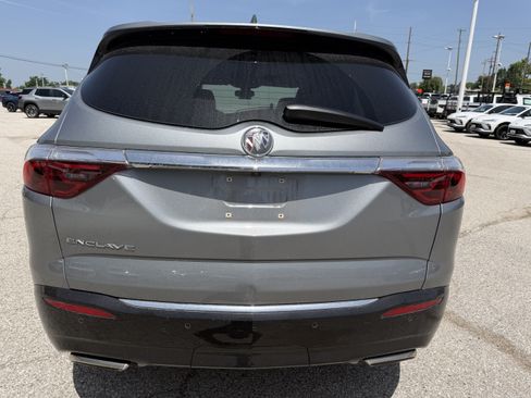 Used 2024 Buick Enclave Essence w/ Experience Buick Package FWD image 6