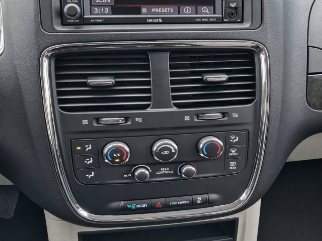 Used 2017 Dodge Grand Caravan SE w/ Power Window Group FWD image 18