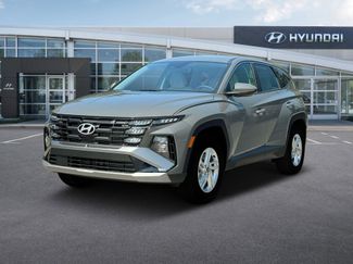Used 2025 Hyundai Tucson SE video 1