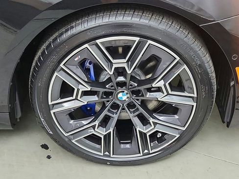 Used 2026 BMW 530i xDrive w/ M Sport Package AWD/4WD image 11