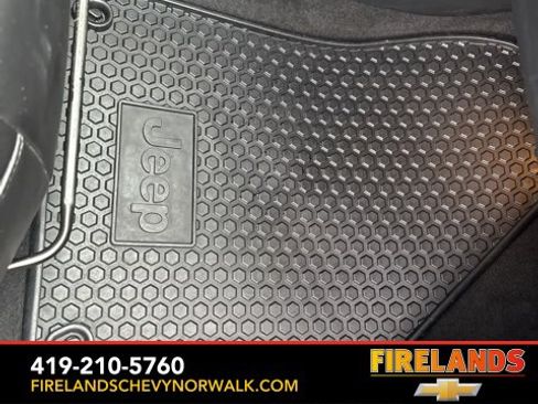 Used 2020 Jeep Cherokee Latitude Plus w/ Cold Weather Group image 26