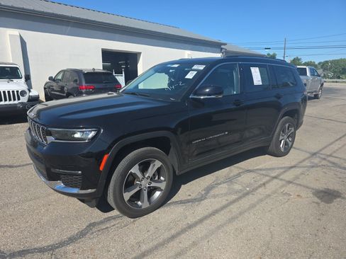 Used 2023 Jeep Grand Cherokee L Limited AWD/4WD image 9
