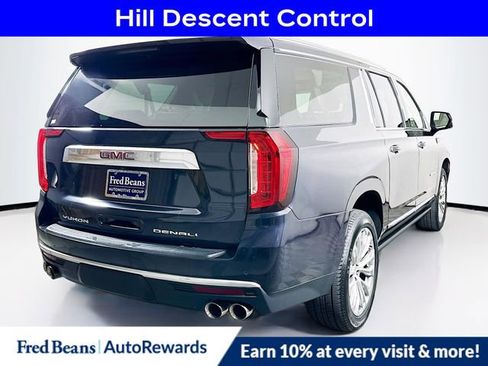 Used 2023 GMC Yukon XL Denali AWD/4WD image 9