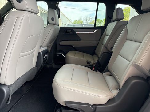 New 2026 GMC Acadia Elevation image 17