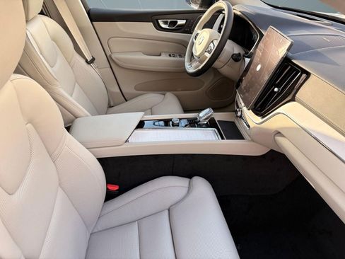 New 2026 Volvo XC60 B5 Ultra w/ Climate Package image 27