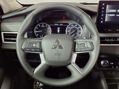 New 2026 Mitsubishi Outlander ES image 23