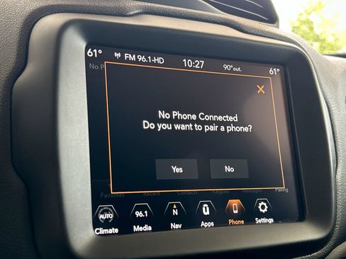 Used 2023 Jeep Renegade Latitude AWD/4WD image 20