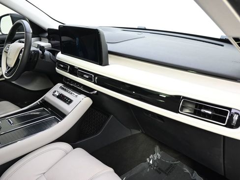 Used 2025 Lincoln Aviator Reserve w/ Equipment Group 201A AWD/4WD image 15