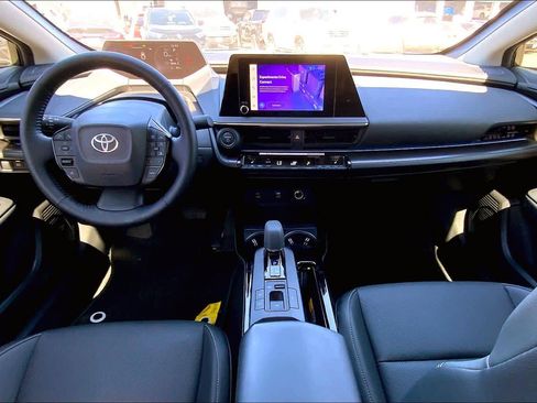 Used 2025 Toyota Prius image 14