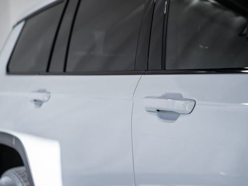 New 2025 Jeep Grand Cherokee L Altitude image 15