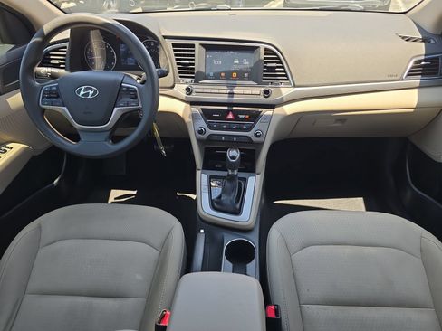 Used 2017 Hyundai Elantra SE FWD image 9