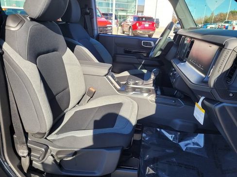 New 2025 Ford Bronco 2-Door AWD/4WD image 34