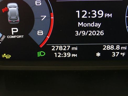 Used 2025 Audi Q3 2.0T Premium image 18