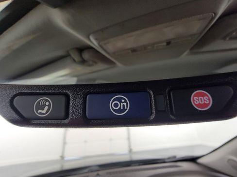 Used 2020 Chevrolet Trax LT w/ LT Convenience Package FWD image 27