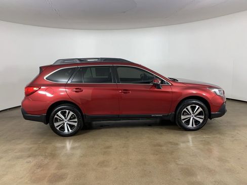 Used 2018 Subaru Outback 2.5i Limited AWD/4WD image 7