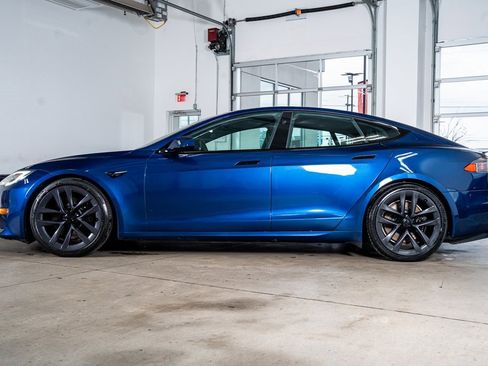 Used 2021 Tesla Model S Plaid image 8