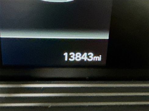 Certified 2024 Hyundai Venue SEL image 5