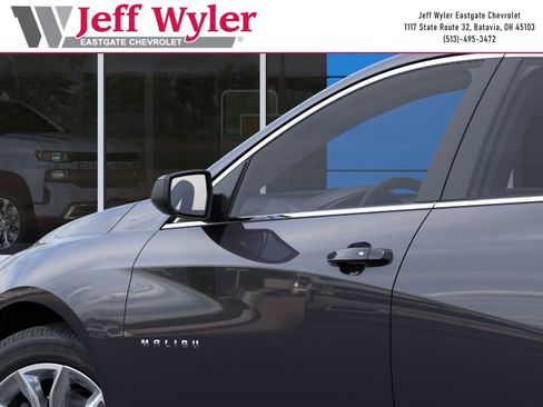 New 2023 Chevrolet Malibu LT FWD image 13