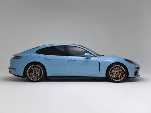 Used 2026 Porsche Panamera GTS AWD/4WD image 2