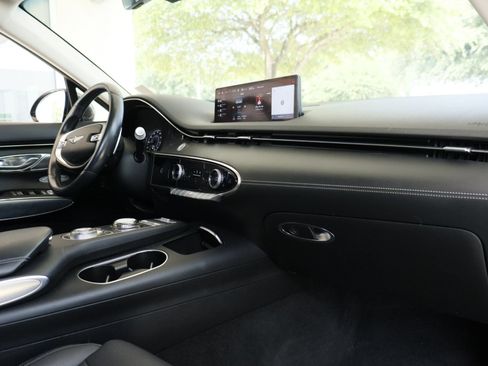 Used 2022 Genesis GV70 2.5T w/ Select Package AWD/4WD image 20