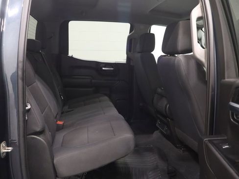 Used 2020 Chevrolet Silverado 1500 Custom w/ Custom Value Package image 17