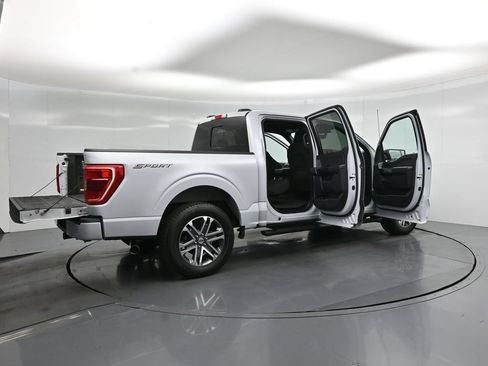 Used 2021 Ford F150 XLT RWD image 5
