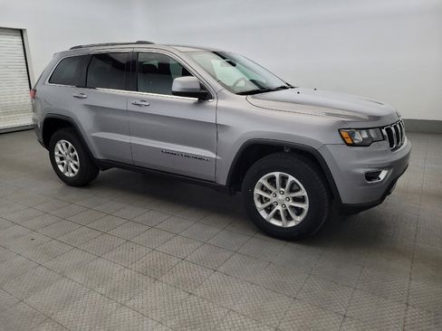Used 2021 Jeep Grand Cherokee Laredo image 11