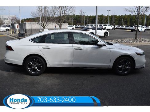 New 2026 Honda Accord Hybrid EX-L image 8