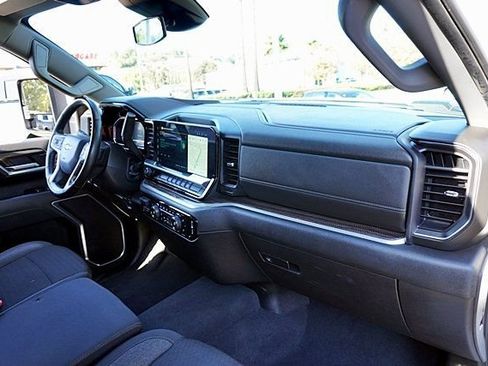 Used 2025 Chevrolet Silverado 2500 LT w/ Convenience Package AWD/4WD image 18