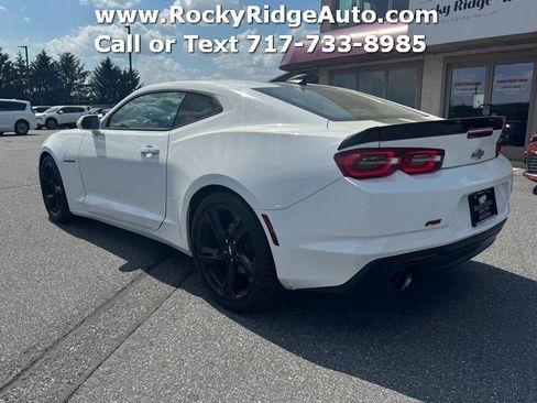 Used 2019 Chevrolet Camaro LT RWD image 5
