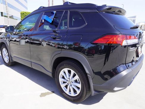 Certified 2024 Toyota Corolla Cross LE w/ Moonroof Package image 4