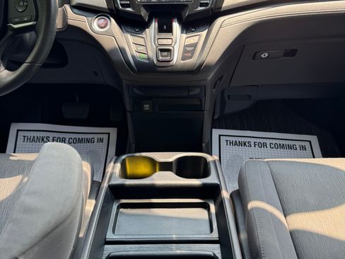 Used 2019 Honda Odyssey EX image 17