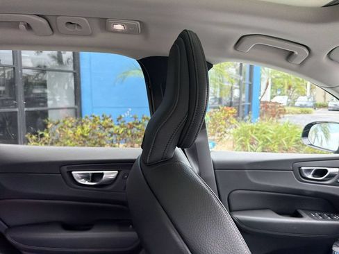Used 2023 Volvo XC60 B5 Plus w/ Climate Package AWD/4WD image 16