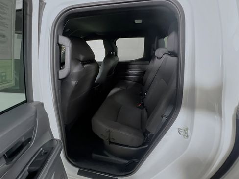 Used 2025 Toyota Tacoma SR5 image 29