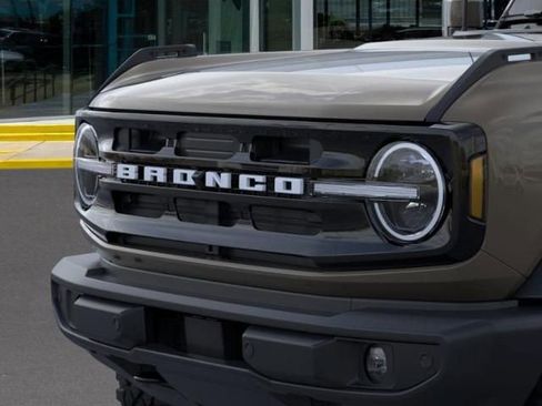 New 2025 Ford Bronco Outer Banks w/ Sasquatch Package image 19