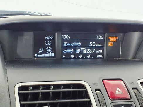 Used 2018 Subaru Forester 2.5i Premium AWD/4WD image 21