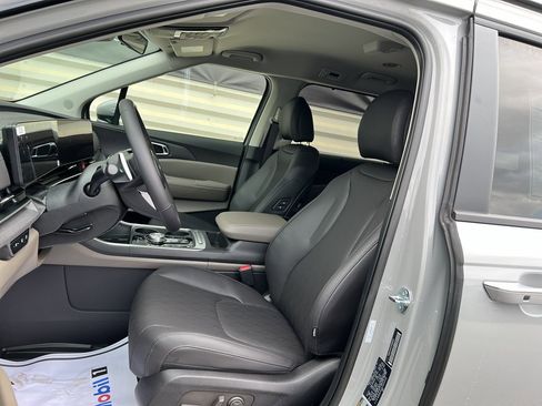 New 2026 Kia Carnival EX image 11