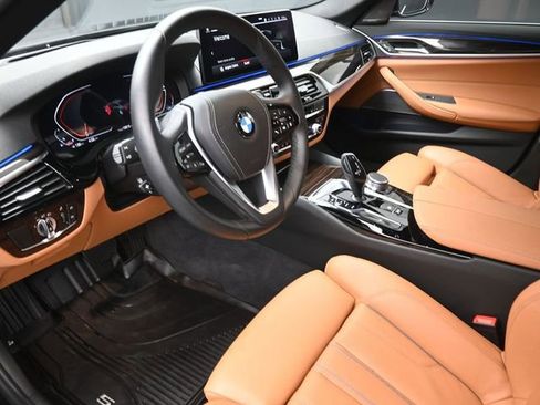 Used 2022 BMW 540i w/ Premium Package image 18