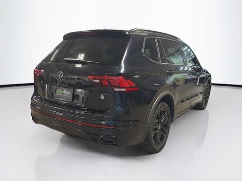 Used 2022 Volkswagen Tiguan SE R-Line image 9