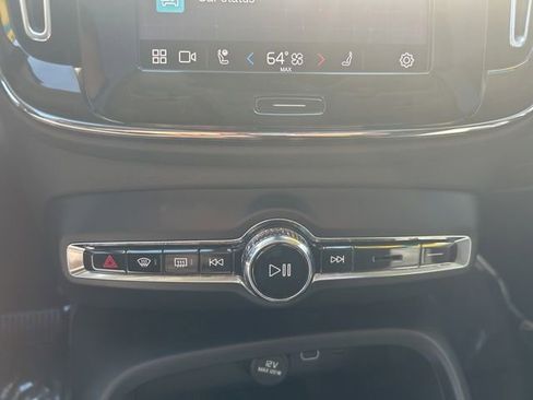 Used 2025 Volvo XC40 B5 Plus AWD/4WD image 25