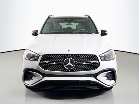 Used 2025 Mercedes-Benz GLE 450 4MATIC w/ AMG Line Exterior image 2